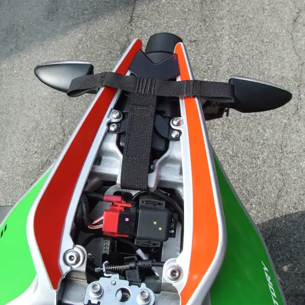 KRIEGA APRILIA TUONO US-DRYPACK FIT KIT - 3