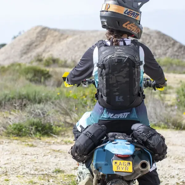 KRIEGA R15 SIRT ÇANTASI 15 LITRE MULTICAM - 5